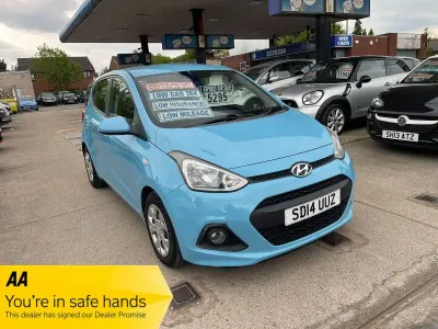 Gebraucht Hyundai i10 SE 67 PS (49 kW) 2014 Blau Kleinwagen