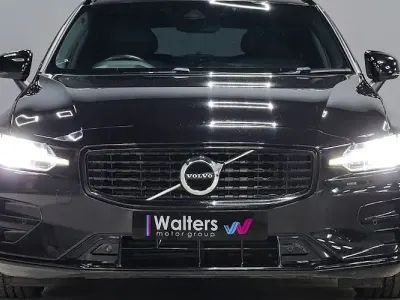 Usado Volvo V60 R-Design 197 CV (144 kW) 2021 Negro Familiar