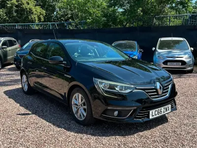 Used Renault Mégane IV Dynamique 110 HP (80 kW) 2016 Black Hatchback
