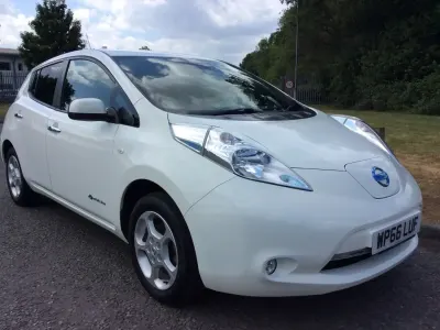 Used Nissan Leaf Acenta 80 kW (109 HP) 2017 White Hatchback