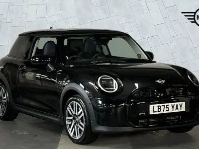 New Mini Cooper Hatch 113 kW (154 HP) 2026 Black Hatchback