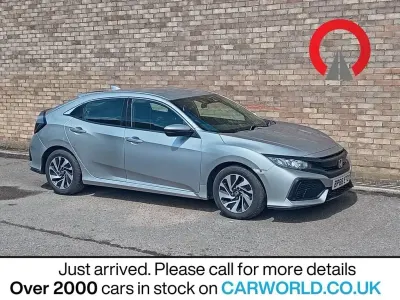 Begagnad Honda Civic SE 120 HK (88 kW) 2018 Silver Halvkombi