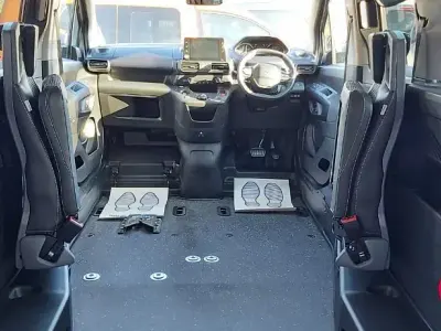 Second-hand Peugeot Rifter Premium 2023 Bej Monovolum