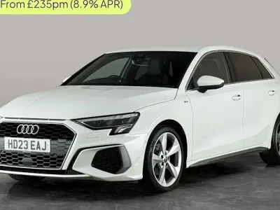 Second-hand Audi A3 Sportback S-Line 150 CP (110 kW) 2023 Alb Hatchback