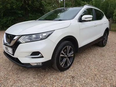 Used Nissan Qashqai N-Connecta 115 HP (84 kW) 2018 White SUV