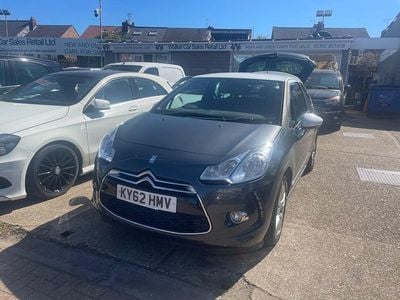 Usado Citroën DS3 120 HP (88 kW) 2012 Cinzento Citadino