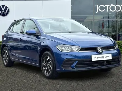 Gebraucht VW Polo Life 80 PS (58 kW) 2024 Blau Kleinwagen