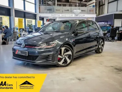 Usado VW Golf VII GTI 245 HP (180 kW) 2019 Azul Citadino