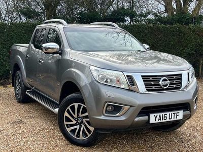 Grey Used 2016 Nissan Navara Tekna Pickup | £14,997 (Fair price)