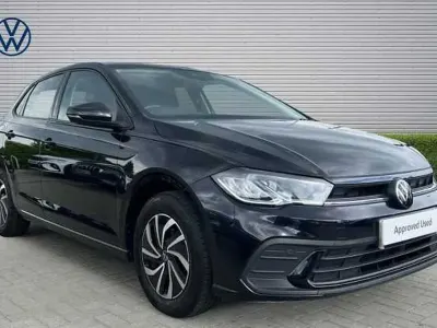 Used VW Polo Life 95 HP (69 kW) 2023 Deep black pearl Hatchback