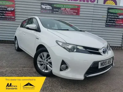 Used Toyota Auris Hybrid
