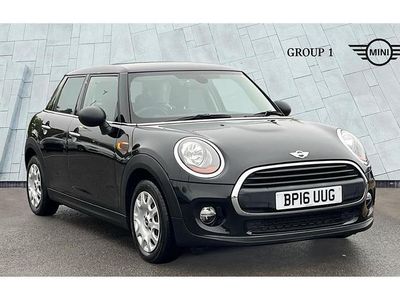 Używany Mini ONE Hatch 102 KM (75 kW) 2016 Czarny Hatchback