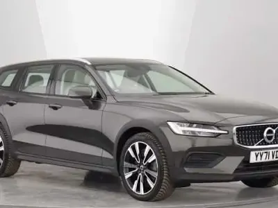 Usado Volvo V60 CC 250 HP (183 kW) 2022 Carrinha