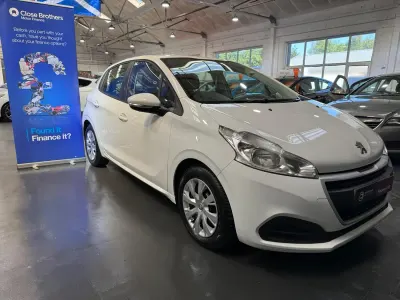 Used Peugeot 208 Access 2019 White Hatchback