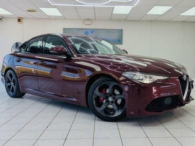 Used Alfa Romeo Giulia Edizione Speciale 180 HP (132 kW) 2017 Red Sedan