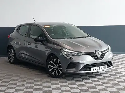 Begagnad Renault Clio V Evolution 145 HK (106 kW) 2023 Grå Halvkombi