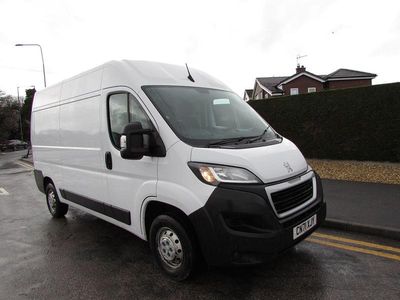 Used Peugeot Boxer 140 HP (102 kW) 2021 White Van