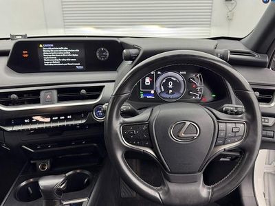Lexus UX 250h