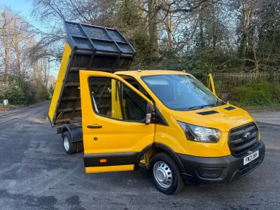 Second-hand Ford Transit 130 CP (95 kW) 2021 Galben Cabrio