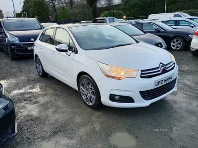 Used Citroën C4 SELECTION 2014 White Hatchback