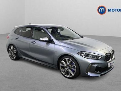 Begagnad BMW M135 306 HK (225 kW) 2024 Grå Halvkombi