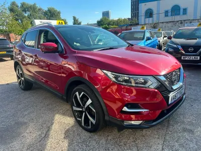 Used Nissan Qashqai Tekna 130 HP (95 kW) 2017 Red SUV