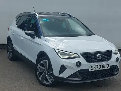 Używany Seat Arona FR Sport 110 KM (80 kW) 2023 Biały SUV