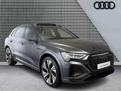 Usado Audi Q8 e-tron Comfort 300 kW (408 HP) 2023 Cinzento SUV