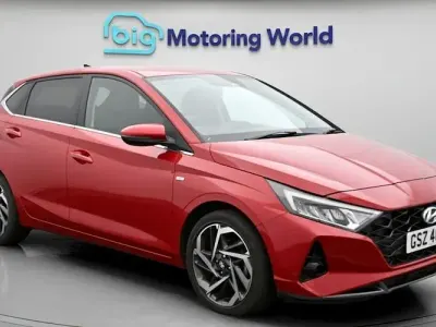 Used Hyundai i20 Premium 101 HP (74 kW) 2022 Red Hatchback
