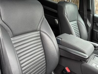 Used Land Rover Discovery 5 SE Dynamic 296 HP (217 kW) 2024 Grey SUV