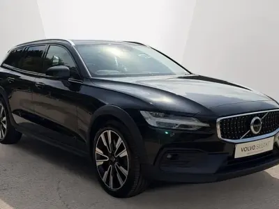 Used Volvo V60 CC Pro 247 HP (181 kW) 2021 Estate