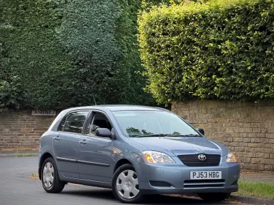 Used Toyota Corolla T2 97 HP (71 kW) 2003 Grey Hatchback