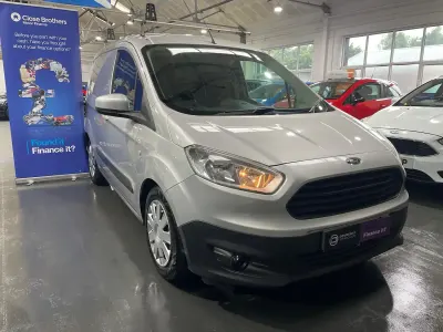 Used Ford Transit Courier Trend 95 HP (69 kW) 2017 Silver Van