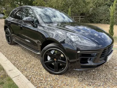 Used Porsche Macan Turbo 440 HP (323 kW) 2019 Black SUV