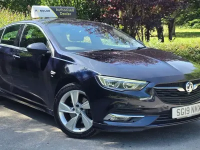 Used Vauxhall Insignia SRi 170 HP (125 kW) 2019 Blue Hatchback