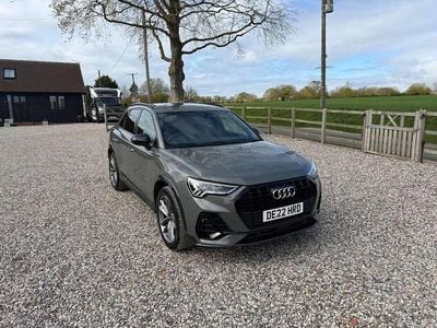 Używany Audi Q3 Black Edition 150 KM (110 kW) 2022 Szary SUV
