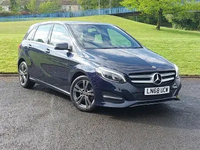 Used Mercedes B200 Exclusive 156 HP (114 kW) 2018 Blue MPV
