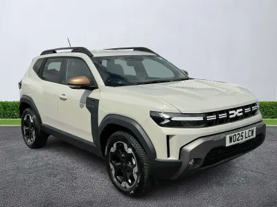 Used Dacia Duster Extreme 130 HP (95 kW) 2025 Cream Hatchback