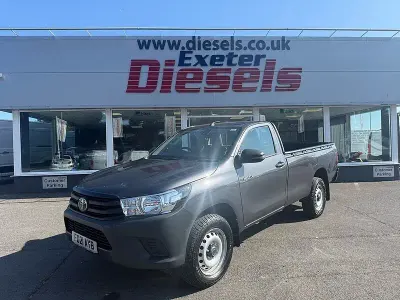 Used Toyota HiLux Active 148 HP (108 kW) 2021 Grey Pickup