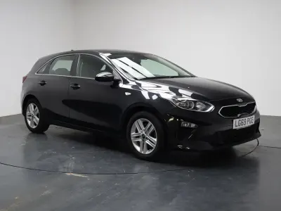 Käytetty Kia Ceed 118 HP (86 kW) 2019 Musta Viistoperä