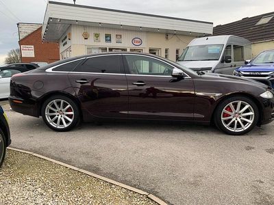 Used Jaguar XJ Premium Luxury 470 HP (345 kW) 2009 Red Sedan
