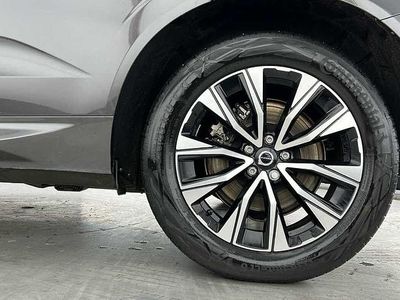 Second-hand Volvo XC60 Plus 197 CP (144 kW) 2023 Gri SUV
