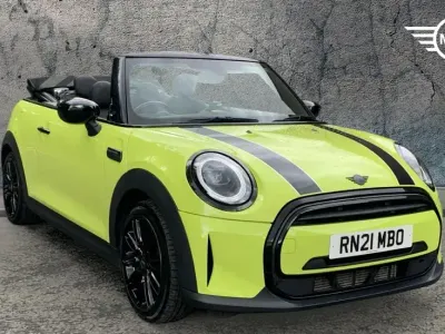 Used Mini Cooper Exclusive 136 HP (100 kW) 2021 Yellow Hatchback