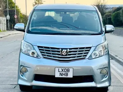 Begagnad Toyota Alphard 159 HK (116 kW) 2008 Minibuss