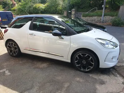 Used Citroën DS3 120 HP (88 kW) 2013 White Hatchback