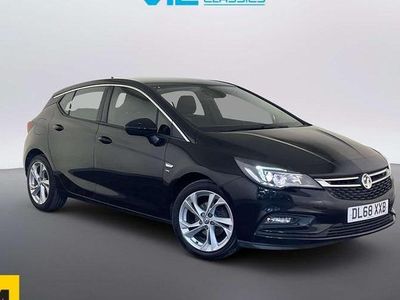 Used Vauxhall Astra SRi 105 HP (77 kW) 2018 Black Hatchback