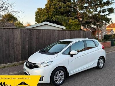 Used Honda Jazz SE 102 HP (75 kW) 2016 White Hatchback