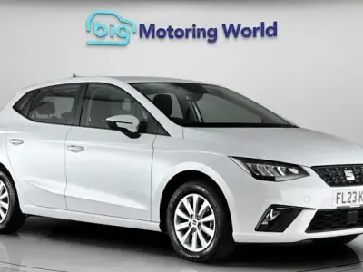 Begagnad Seat Ibiza SE 80 HK (58 kW) 2023 Vit Halvkombi