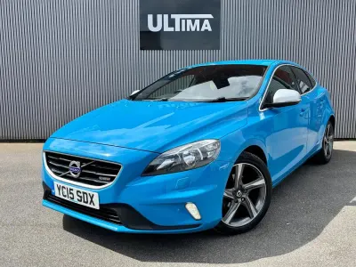 Used Volvo V40 R-Design 115 HP (84 kW) 2015 Blue Hatchback