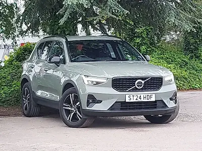 Used Volvo XC40 Plus 163 HP (119 kW) 2024 Green SUV